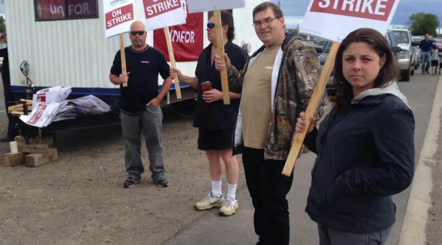 TTC Gets A Visit From Bombardier Picketers