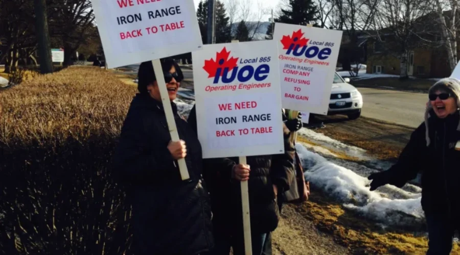 School Bus Drivers Threaten Strike