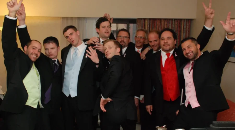 Bachelor Auction Hits Stage This Week