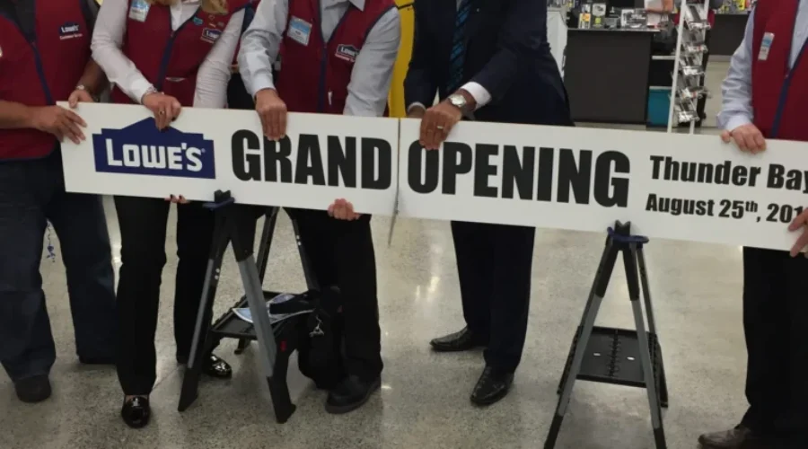 New Lowes Store Opens In TB