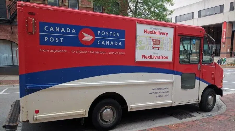 Canada Post and union head back to table Friday