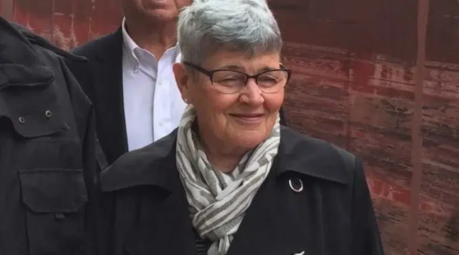 Coun. Johnson Honoured With Senior Award