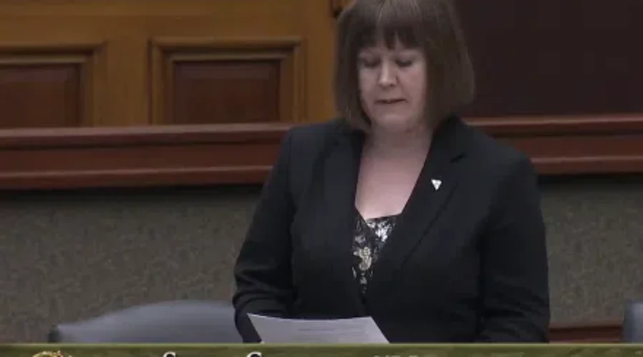 Campbell Gives Farewell Speech