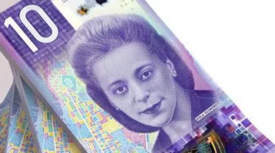 New $10 Bank Note In Circulation