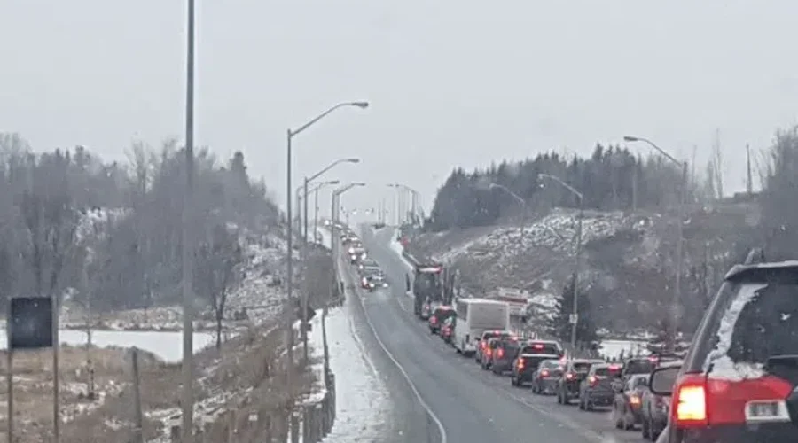 Traffic Moving Again On Highway 61
