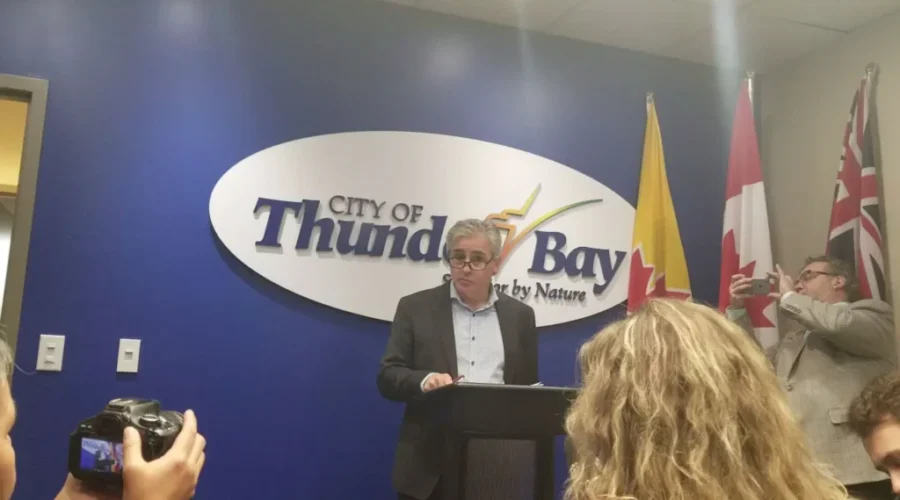 Mayor Frowns On Administrator Power