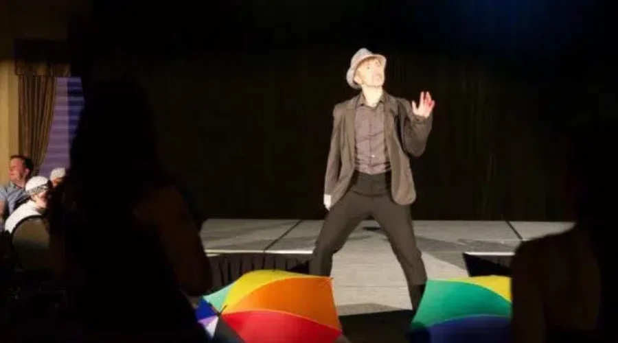 Youth Invited To Drag Fundraiser