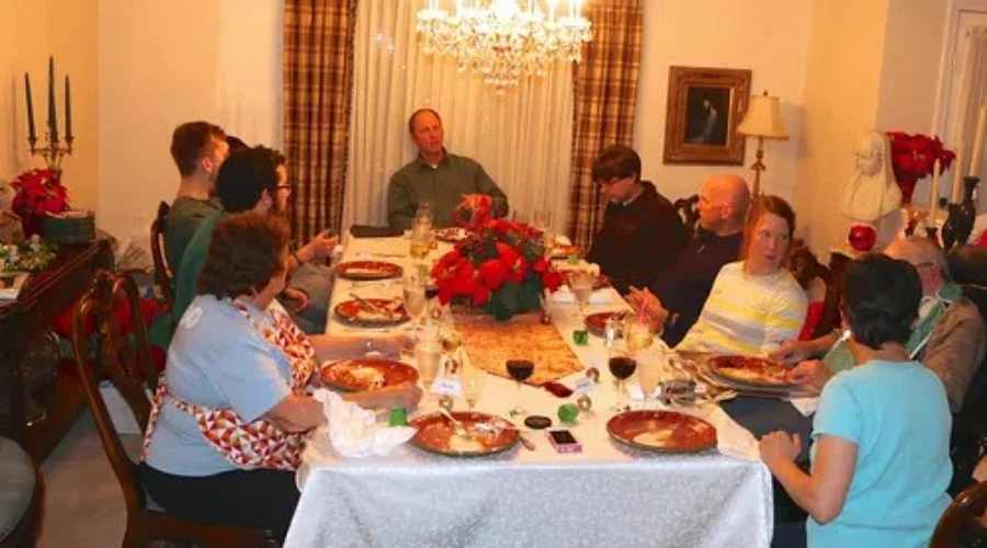 Fewer People Having Family Meals: Survey