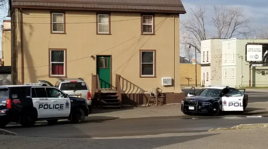Traffic Stop Leads To Chase & Arrest