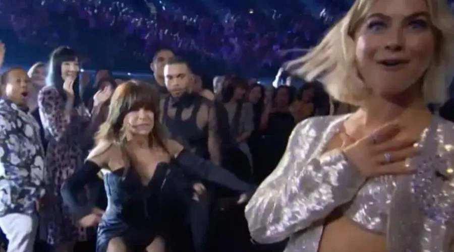 Paula Abdul Goes for the Throat
