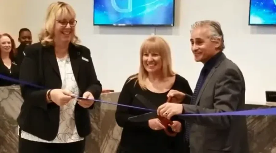 Delta-Marriott Opens With Fanfare