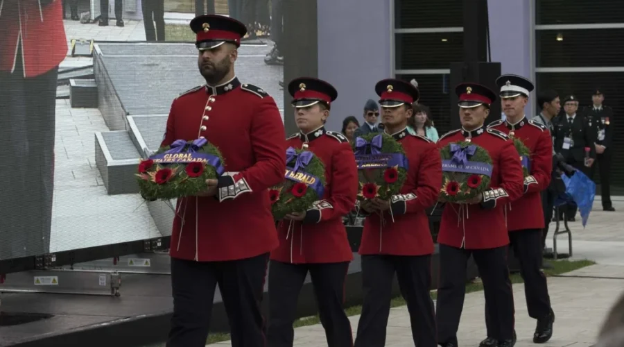 Video: Raw Emotion At Ottawa Memorial Service