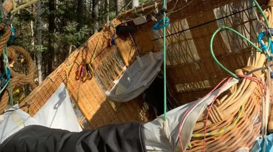 Minor Injuries In Hydrogen Balloon Crash