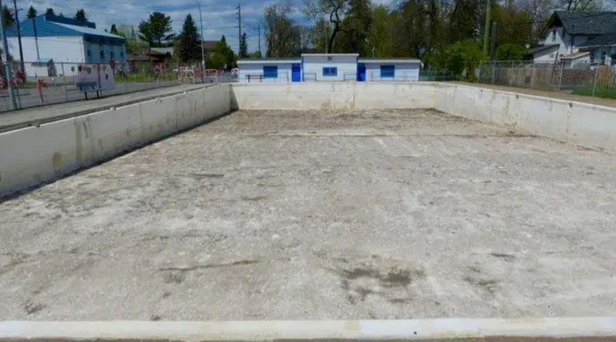Councillor Weighs Tough Pool Decision