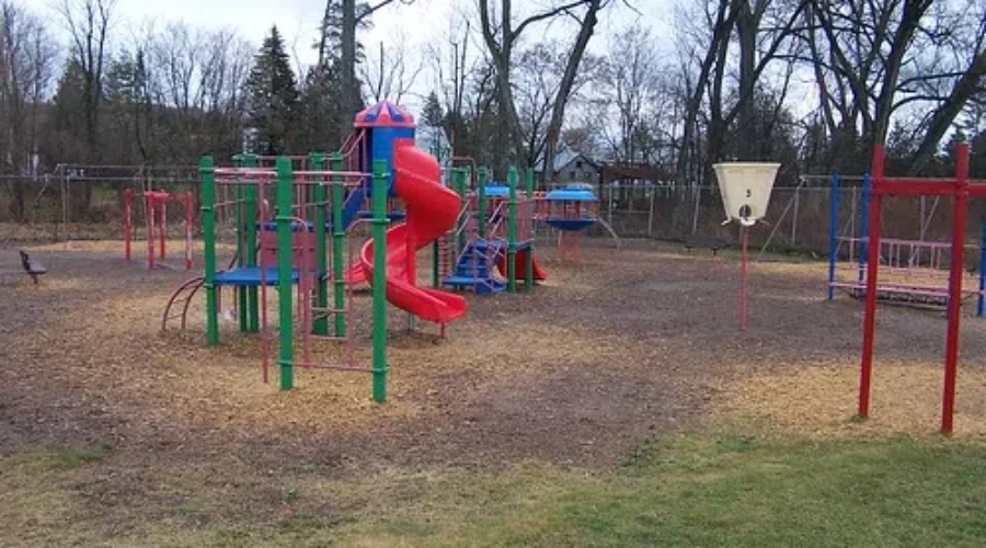 Public Board Closes School Playgrounds