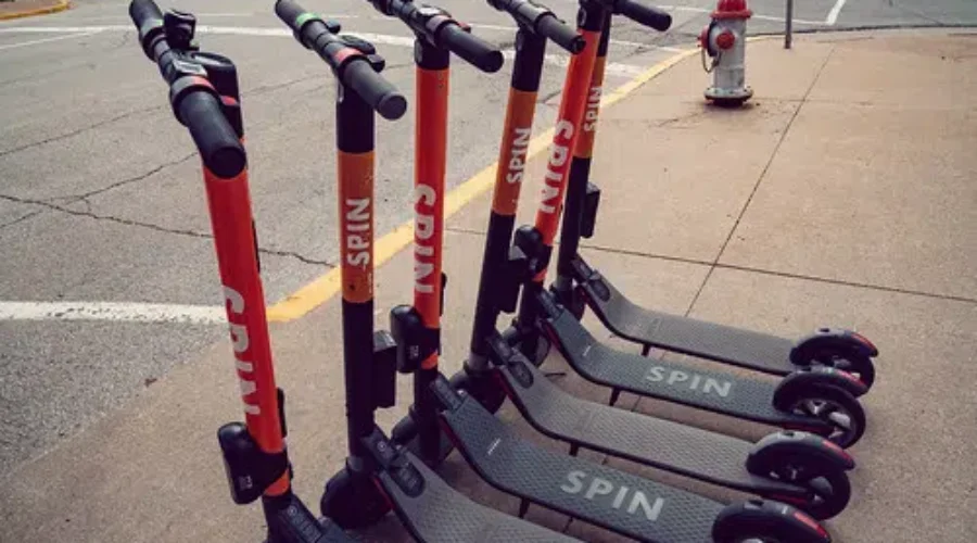 Mayor Proposes E-Scooter Pilot
