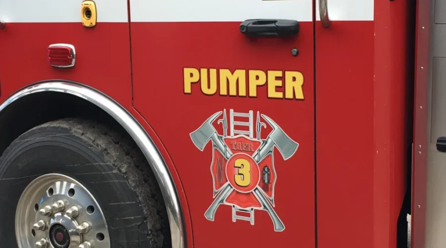 Firefighters Respond To Syndicate Ave. Garage
