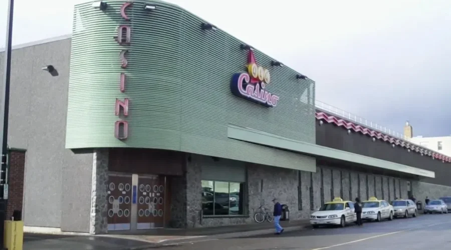 Casino Dividend Drops Slightly