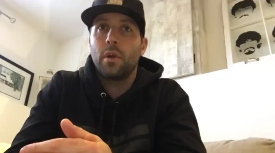 Carter Hutton Has Video Session With Young Hockey Players
