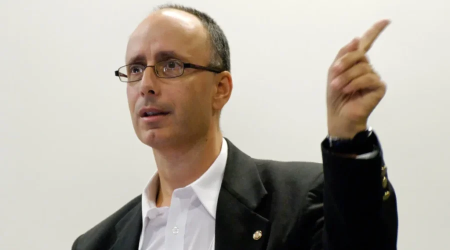 Canada’s Finances Don’t Worry LU Prof