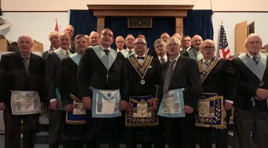 Masons Give $12K For Cardiac Campaign