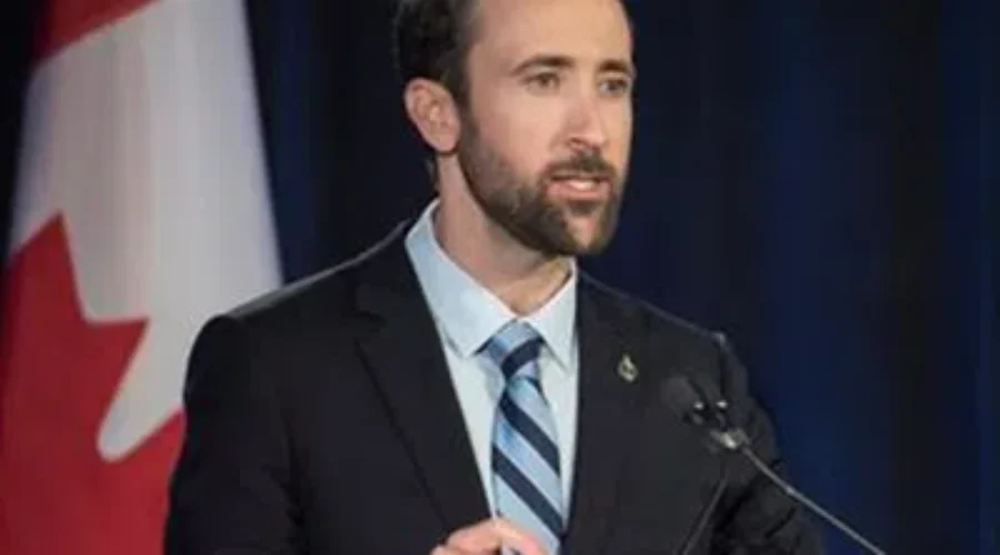 Conservative To Stop In Thunder Bay