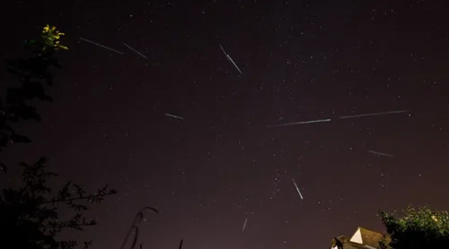 Meteor Shower Peaking Tonight