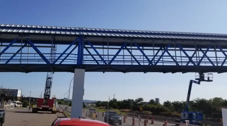 No Locked Gates At Pedestrian Overpass
