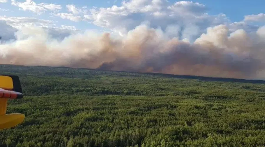 Fire Forces Fort Hope Evacuation