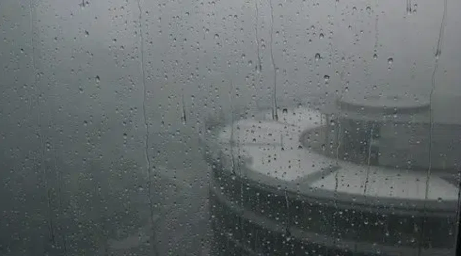 Video: Severe Thunderstorm Hits City