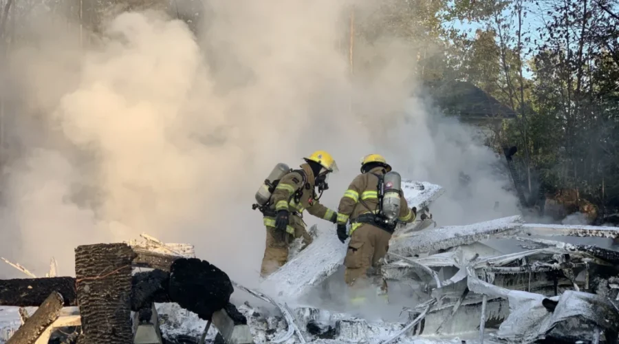 Shuniah Crews Deal With Garage Fire
