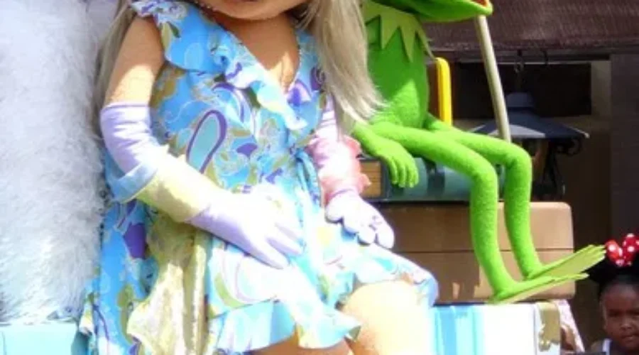 WATCH: “Muppet” Face Mask