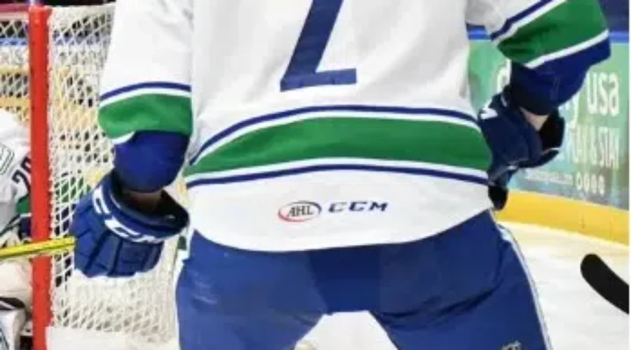 Tyler Tucker Skating With The Comets