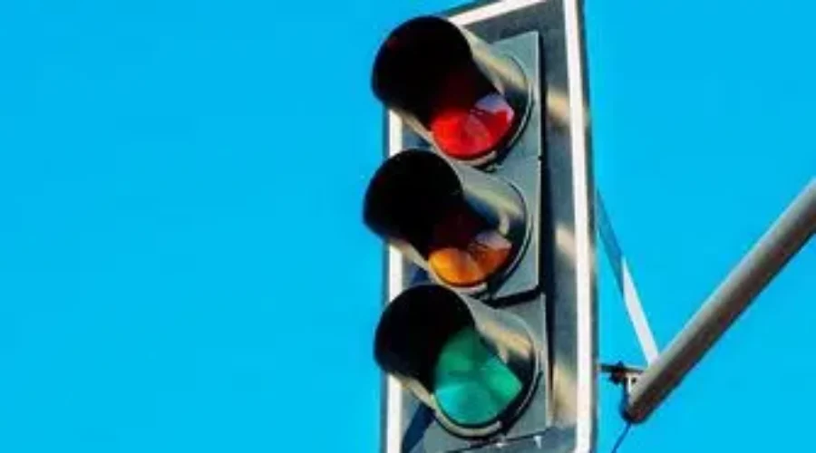 City Ponders Red Light Cameras