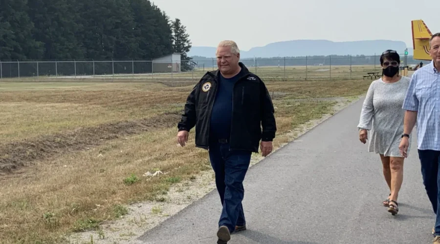 Premier Ford Visits Fire Evacuees in Thunder Bay