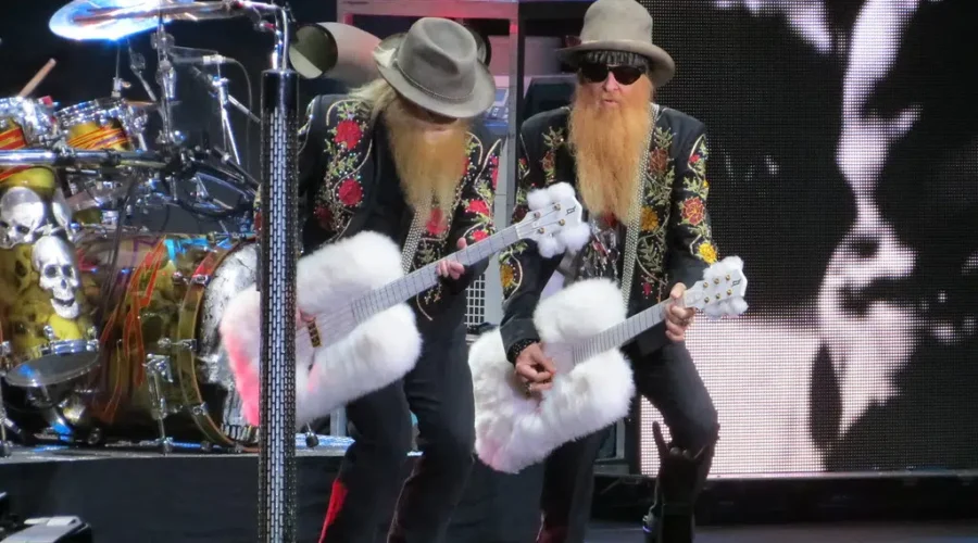 Watch: A Charlie Brown Tribute to Dusty Hill?