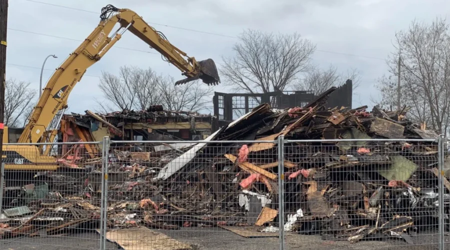 Caesar’s Place Comes Down After 43 Years