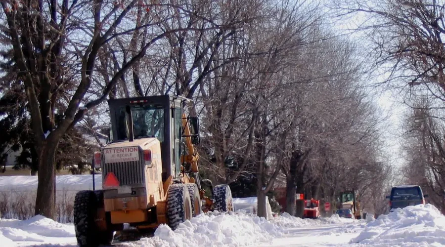 Should the City Of Thunder Bay ‘name’ its snow plows? This is hilarious!