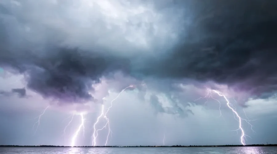 Warning For A Severe Thunderstorm In Thunder Bay