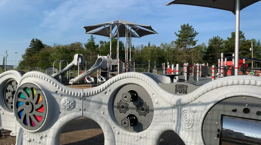 City Opens Boulevard Lake Playground