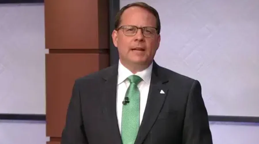 Schreiner Asked To Run For Liberal Leadership
