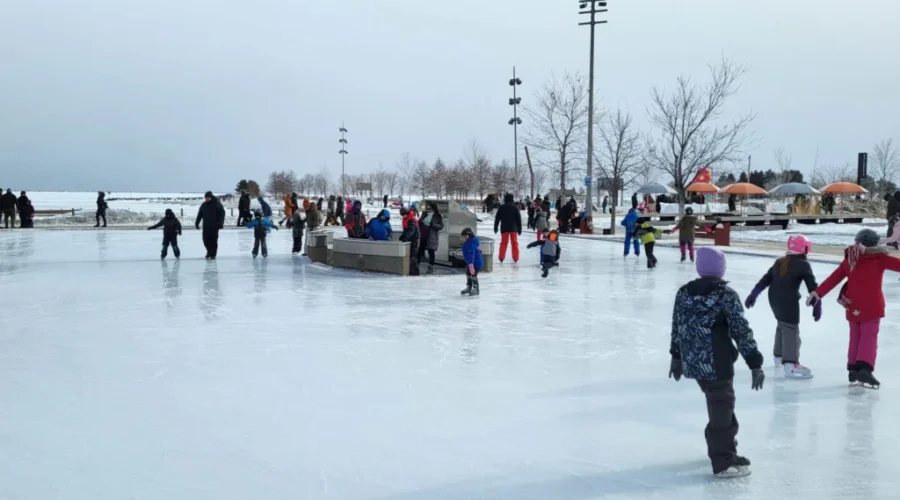 Outdoor rinks begin to close
