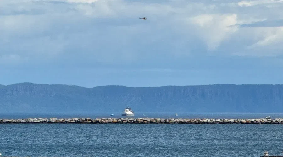 Update: Freighter safely in port of Thunder Bay