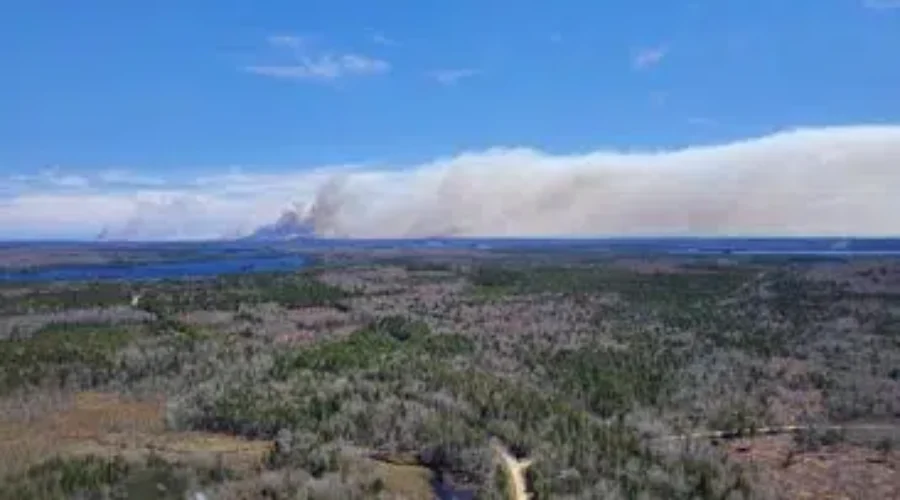 Two wildfires out of control near Thunder Bay