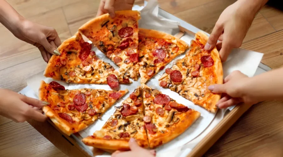 TELL ME SOMETHING GOOD! PIZZA FOR A STRANDED FLIGHT?