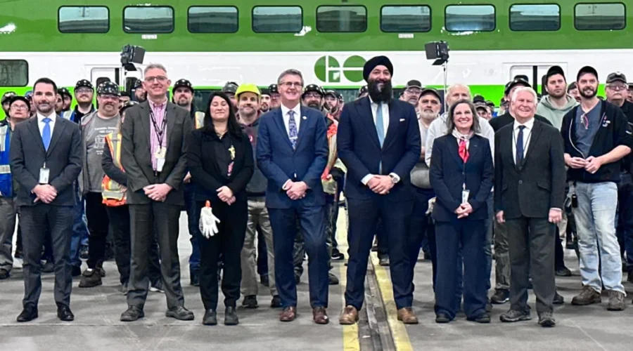 Ontario investing nearly $500 million in renewing Go Transit coaches at Alstom in Thunder Bay