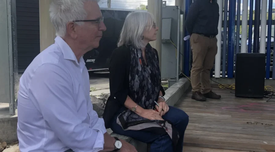 Powlowski throwing support behind Carney’s leadership bid