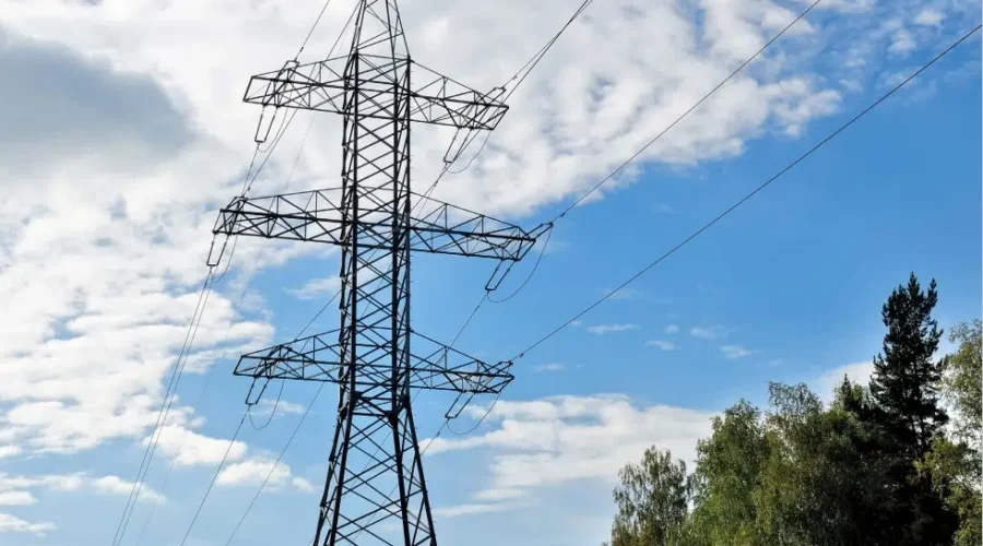 Ontario to add tariff to electricity exports on Monday