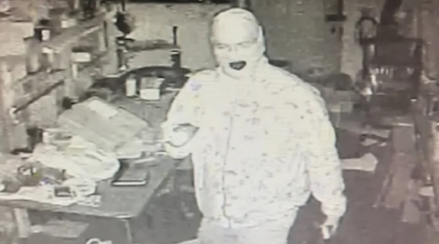 Break-in at Beaver Post Trading Post in Savanne