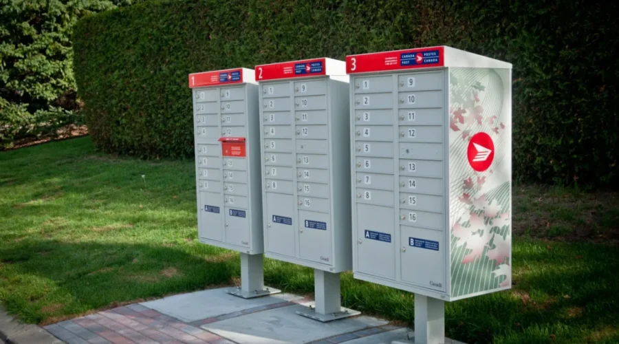 Canada Post, union return to the bargaining table